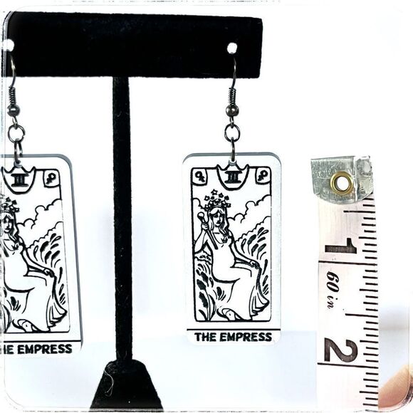 Handmade laser engraved tarot card earrings - Picture 1 of 2